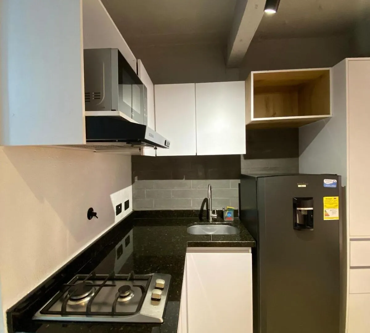 Apartaestudio Goldensmary Buenos Aires 麦德林 0*,  哥伦比亚
